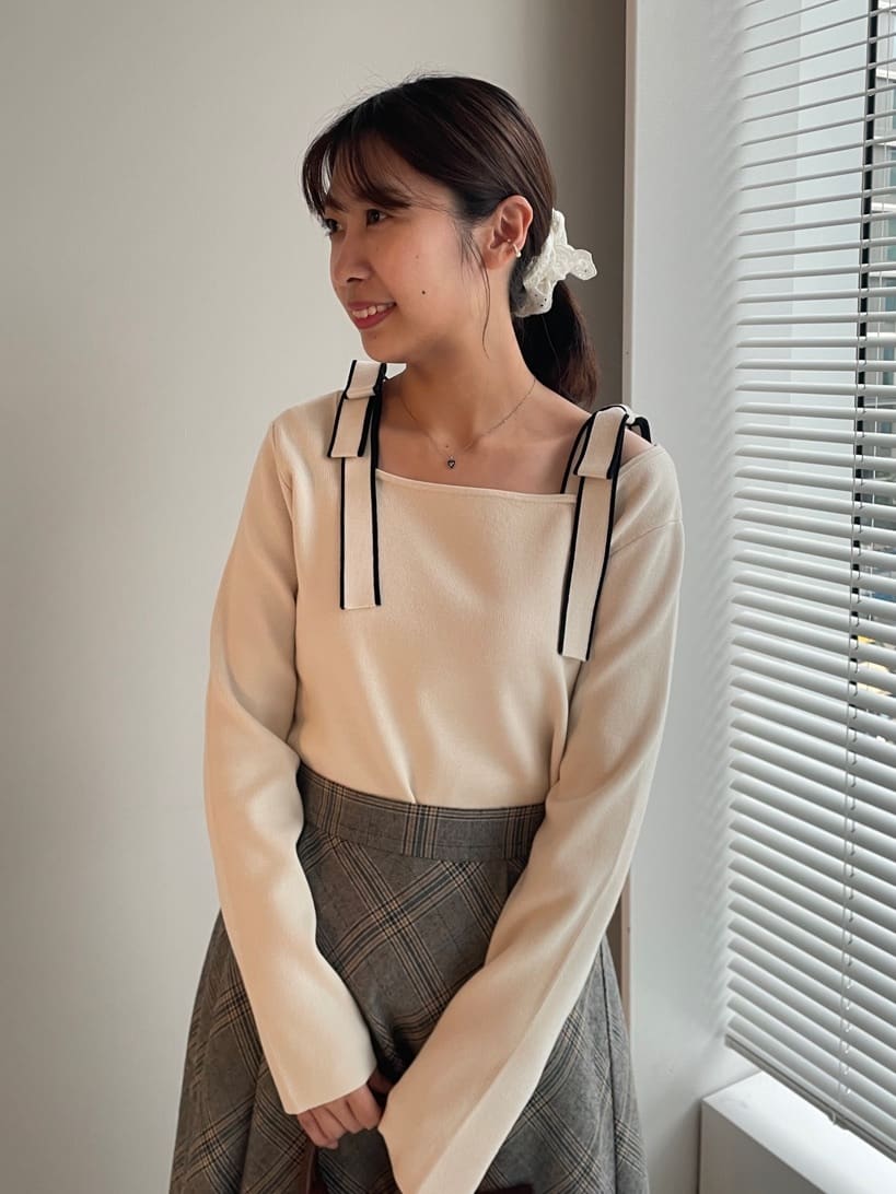abeさんの「Couture brooch｜【通勤・大人可愛い】TRチェックスカート」を使ったコーディネート