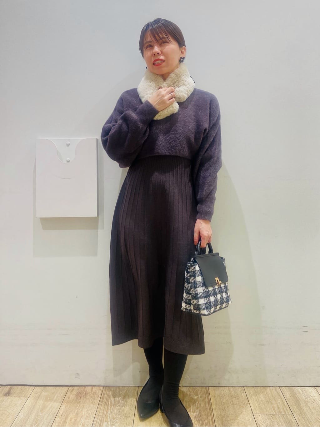 YUKOさんの「index｜ラメフェザープルオーバーセット ニットワンピース【洗濯機OK】《XS～LL》」を使ったコーディネート