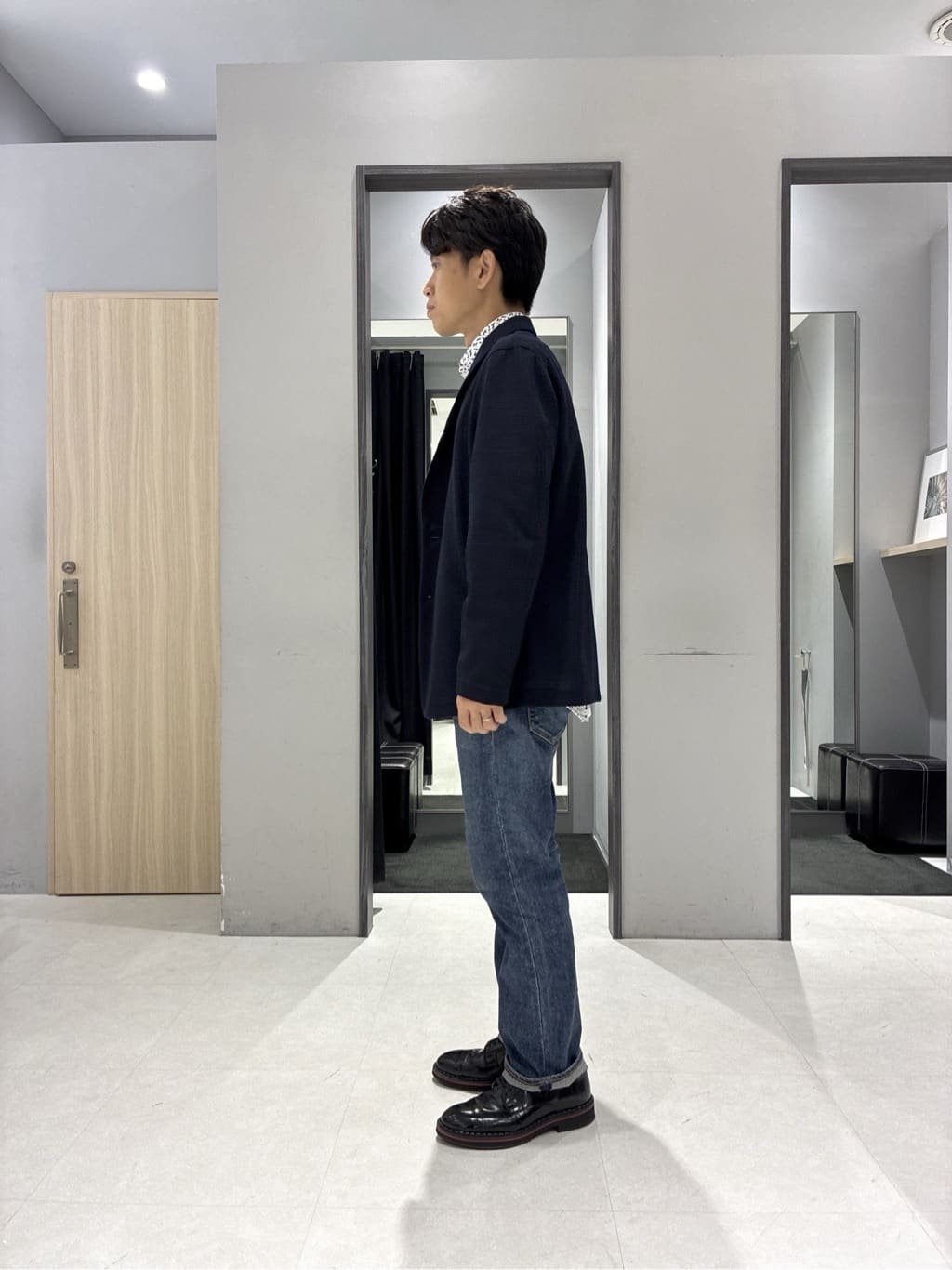 わいずみさんの「TAKEO KIKUCHI｜【尾州織】ショールカラー カーディガン」を使ったコーディネート