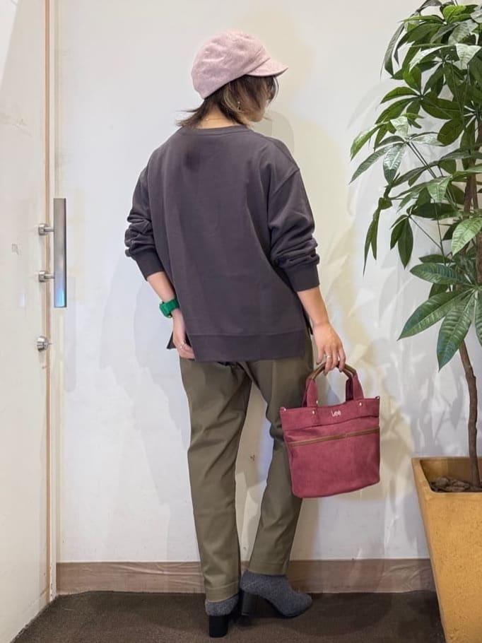 misakiさんの「SHOO･LA･RUE｜グラフィックアソート裏毛スウェット」を使ったコーディネート