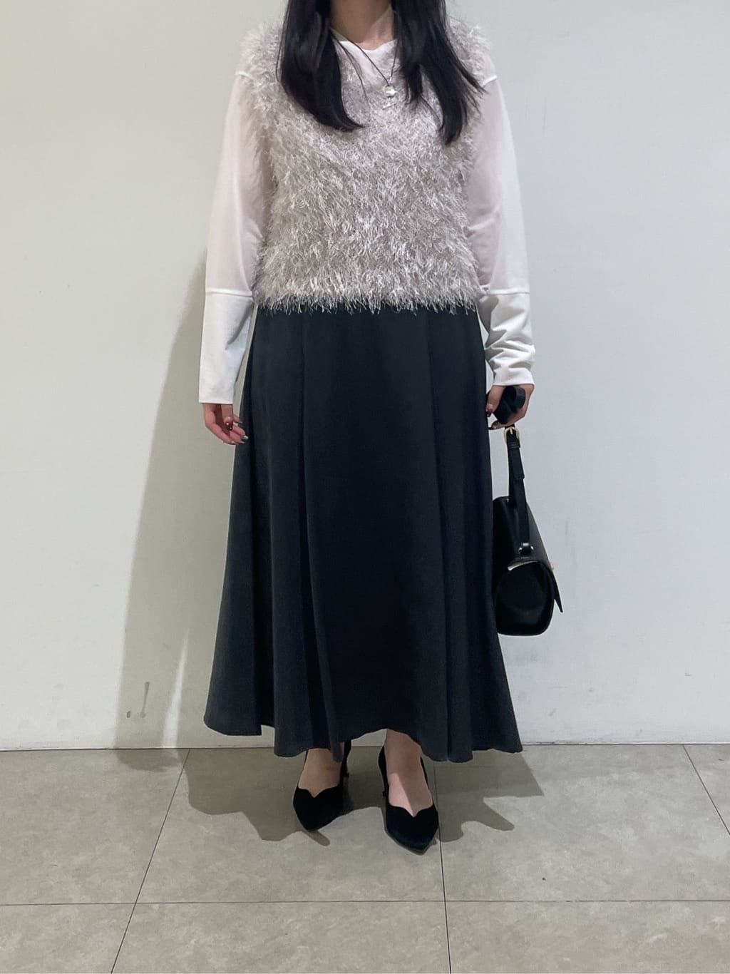 emikaさんの「INDIVI｜ストレッチシアーロングTシャツ」を使ったコーディネート