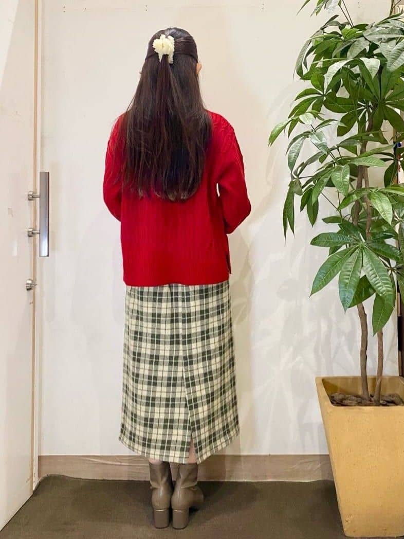 AYUMIさんの「SHOO･LA･RUE｜【洗濯機可／毛玉レス】シンプルケーブル柄ニット」を使ったコーディネート