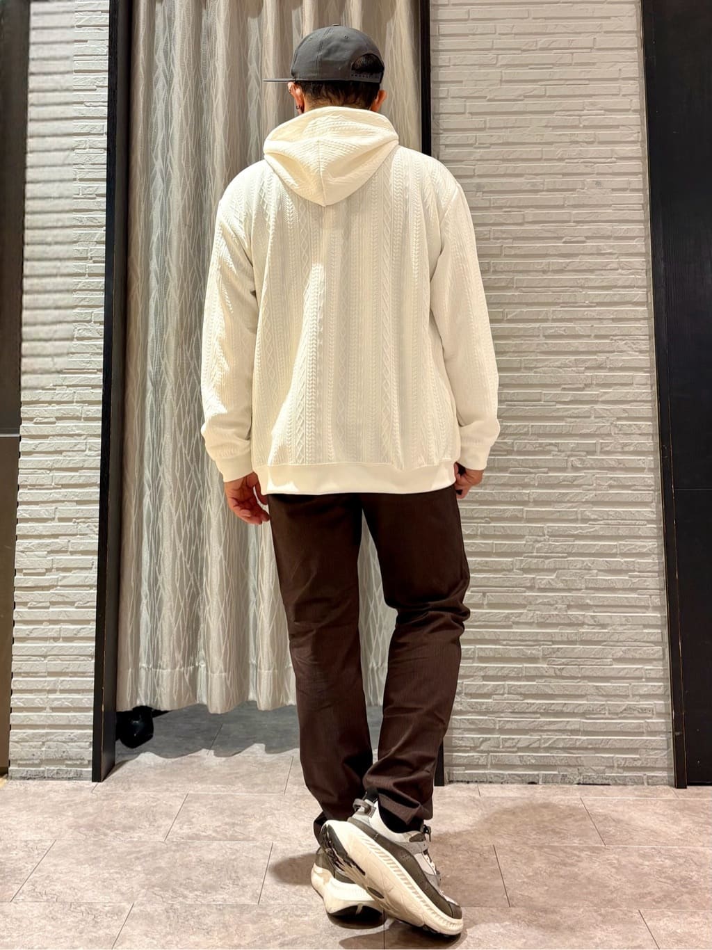 Pーyamaさんの「THE SHOP TK｜【1ランク上の大人カジュアルに】異素材コンビ リブブルゾン」を使ったコーディネート