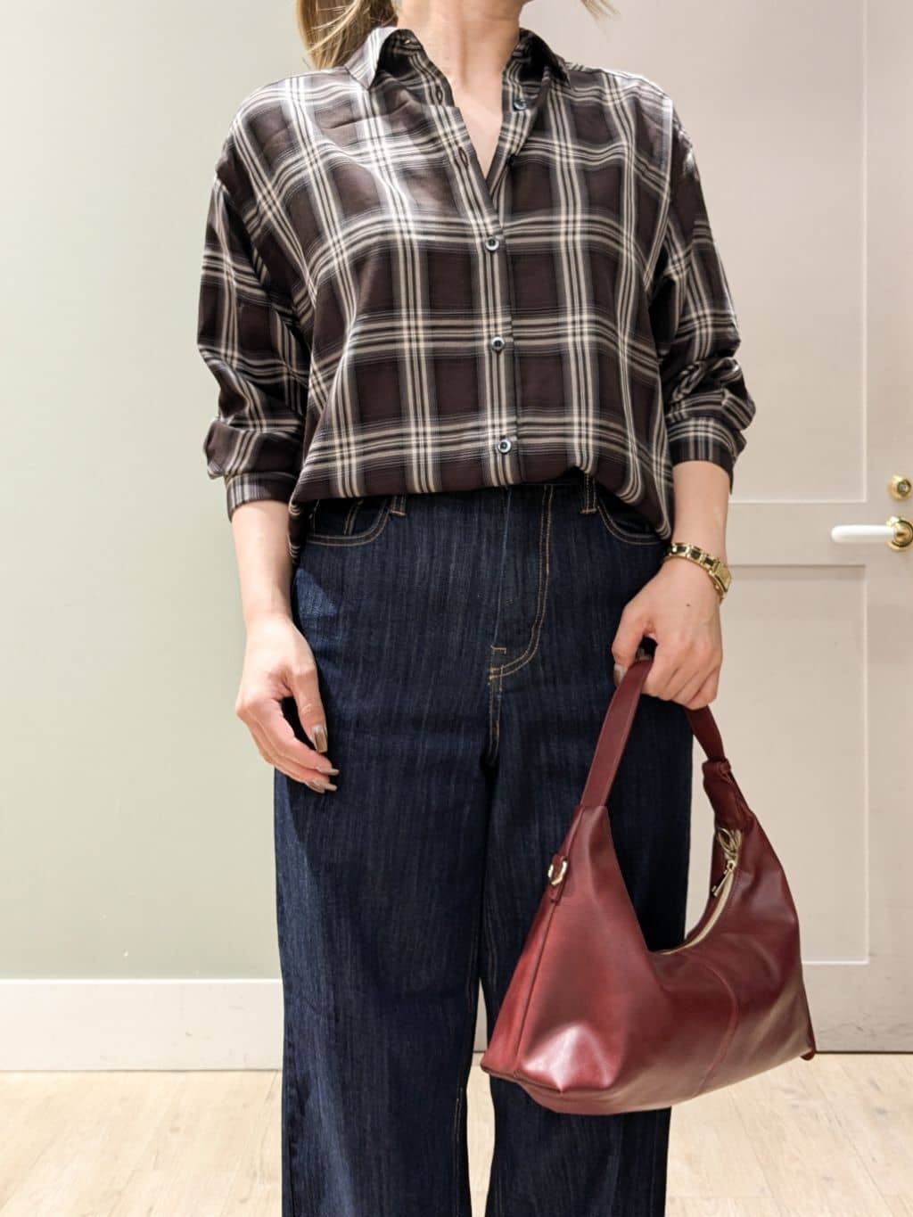 kuwawaさんの「grove｜今の季節にちょうどいい　オンブレーチェックシャツ」を使ったコーディネート