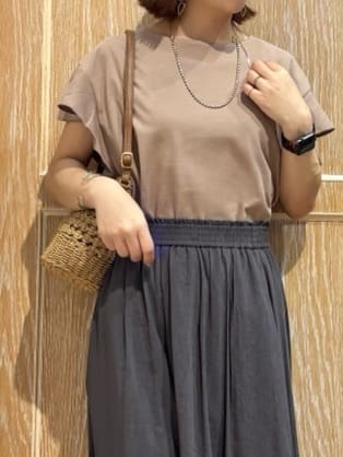 meiさんの「SHOO･LA･RUE｜【汗ジミ防止/ひんやり/UV】フリルスリーブTシャツ」を使ったコーディネート