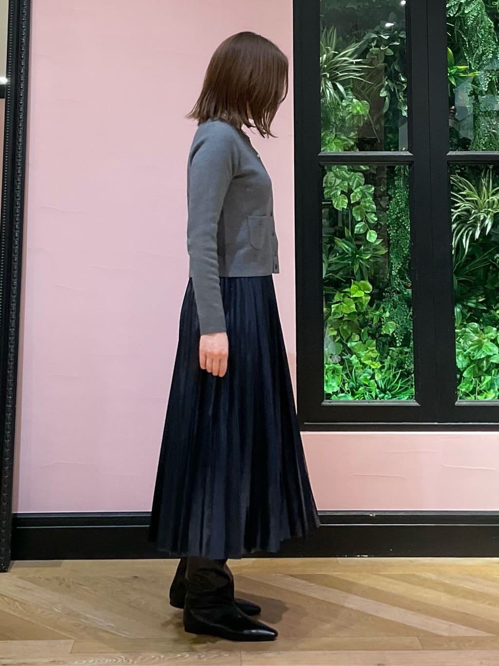 maruさんの「DRESSTERIOR｜◆【洗える/ストレッチ性/オンオフ】箔プリントプリーツスカート」を使ったコーディネート