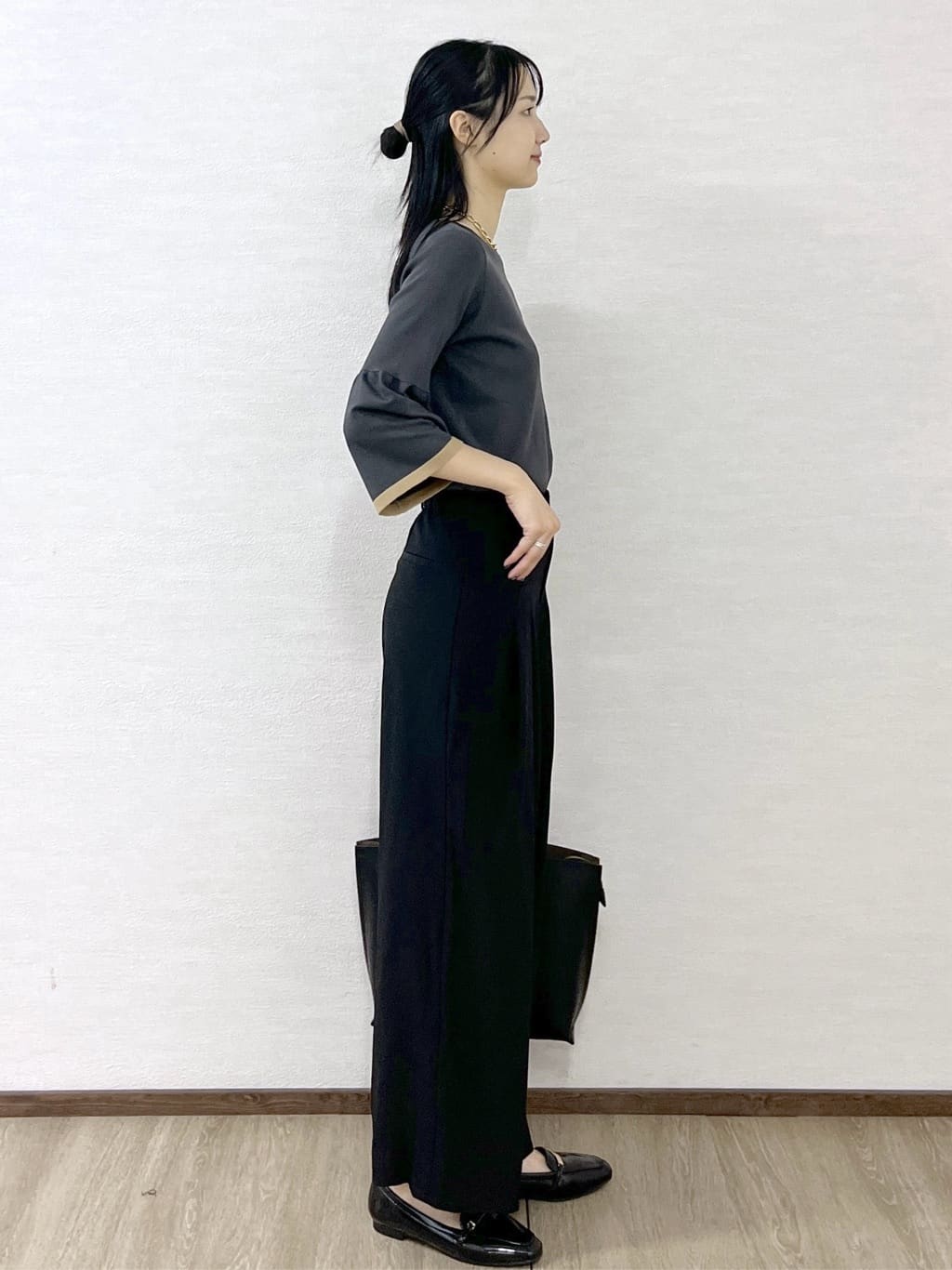 sachikoさんの「OPAQUE.CLIP｜タックデザインワイドパンツ【洗濯機OK】」を使ったコーディネート
