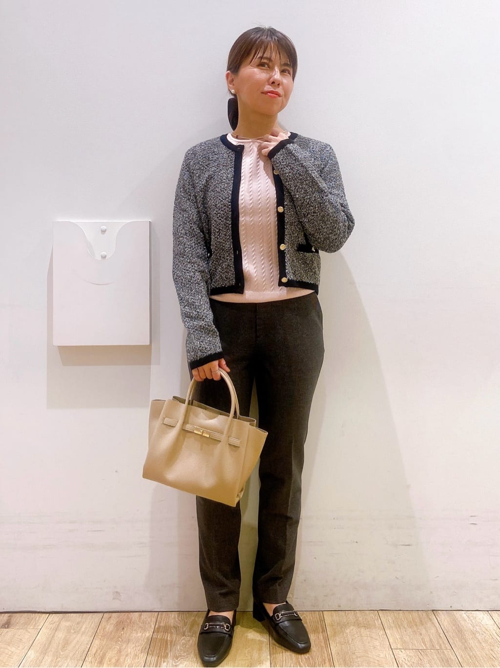 YUKOさんの「index｜ウォームストレッチテーパードパンツ【洗濯機OK／防シワ／吸湿発熱】《XS～3L》」を使ったコーディネート