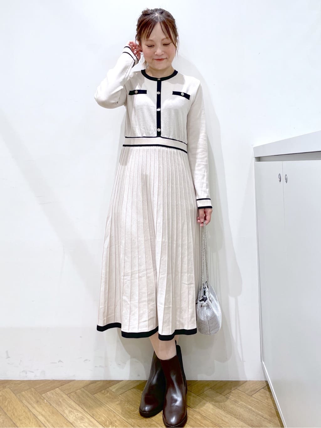 Junさんの「index｜バイカラードッキング風ニットワンピース【洗濯機OK／抗ピル】」を使ったコーディネート