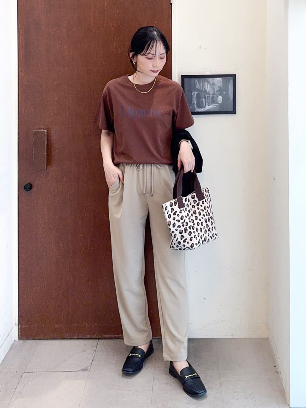 𝐇𝐢𝐫𝐨𝐦𝐢さんの「SHOO･LA･RUE｜【S-LL/ひんやり/UV】選べる6柄でそれぞれ欲しくなる プリントTシャツ」を使ったコーディネート