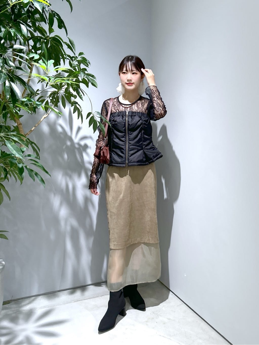 Renoさんの「INDIVI｜レースストレッチカットソー」を使ったコーディネート