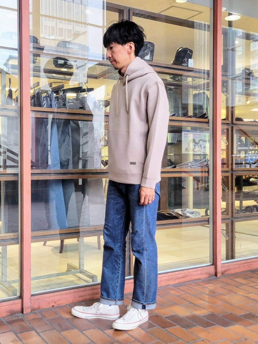 piroyaさんの「TAKEO KIKUCHI｜エアダン プルオーバー パーカー」を使ったコーディネート