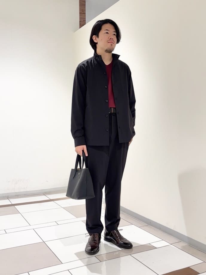 及川さんの「TAKEO KIKUCHI｜【3D ナイロン ストレッチ】スタンドカラー シャツブルゾン」を使ったコーディネート
