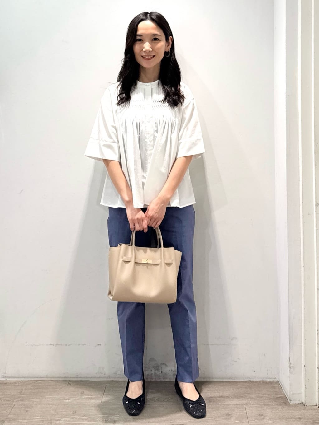 yuicciさんの「OPAQUE.CLIP｜ピンタックフレアシャツ【洗濯機洗い可】」を使ったコーディネート