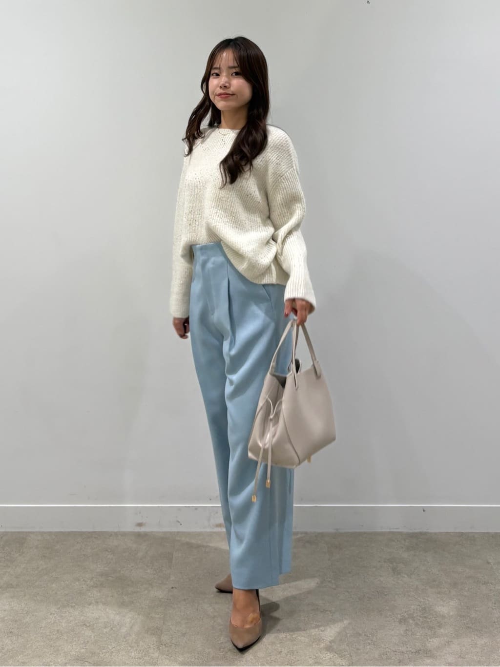 MISAKIさんの「COUP DE CHANCE｜【手洗い可】スパンコール付ニットトップス」を使ったコーディネート