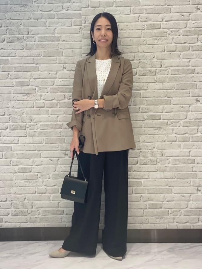 Mikoさんの「INDIVI｜【着心地◎！】タックワイドパンツ」を使ったコーディネート
