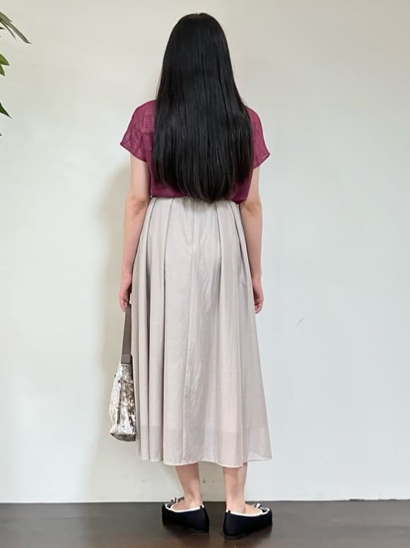 カレンさんの「UNTITLED｜【後ろウエストゴム/洗える】シアーフレアースカート」を使ったコーディネート