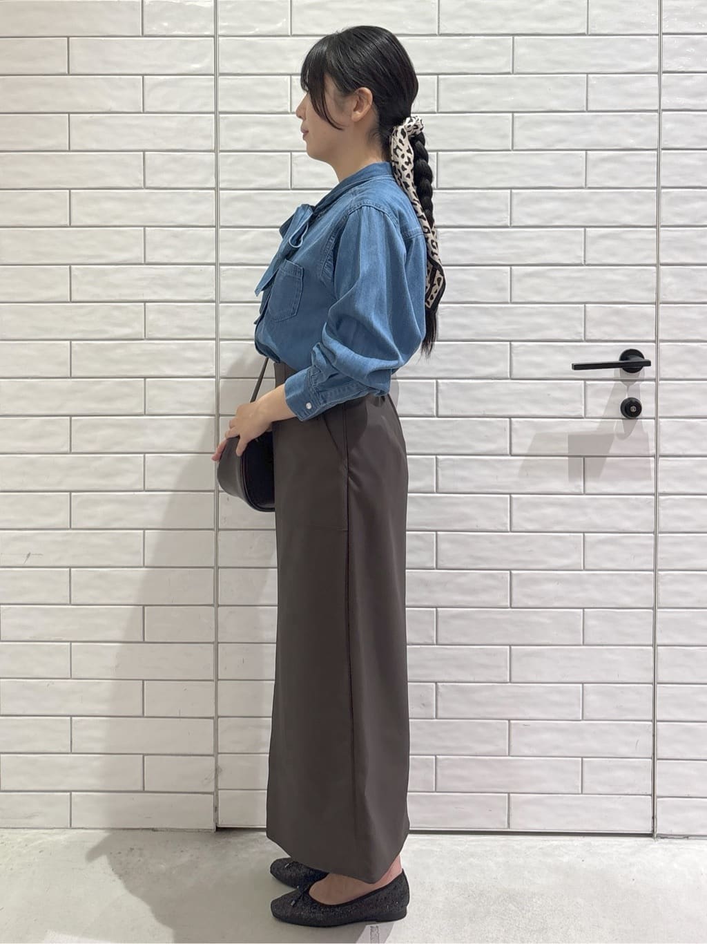 ayumiさんの「OPAQUE.CLIP｜ストレッチダブルポケットタイトスカート【洗える】」を使ったコーディネート