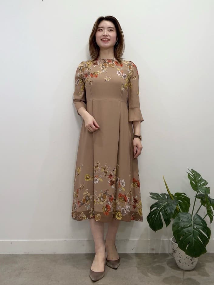 Suma Una本部スタッフさんの「SunaUna｜【COLLECTION LINE】パール調カーデ」を使ったコーディネート