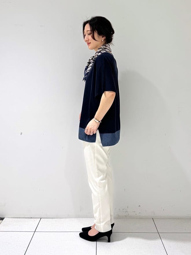 そんさんの「INDIVI｜【洗える／二の腕カバー】バイカラーラメニット」を使ったコーディネート