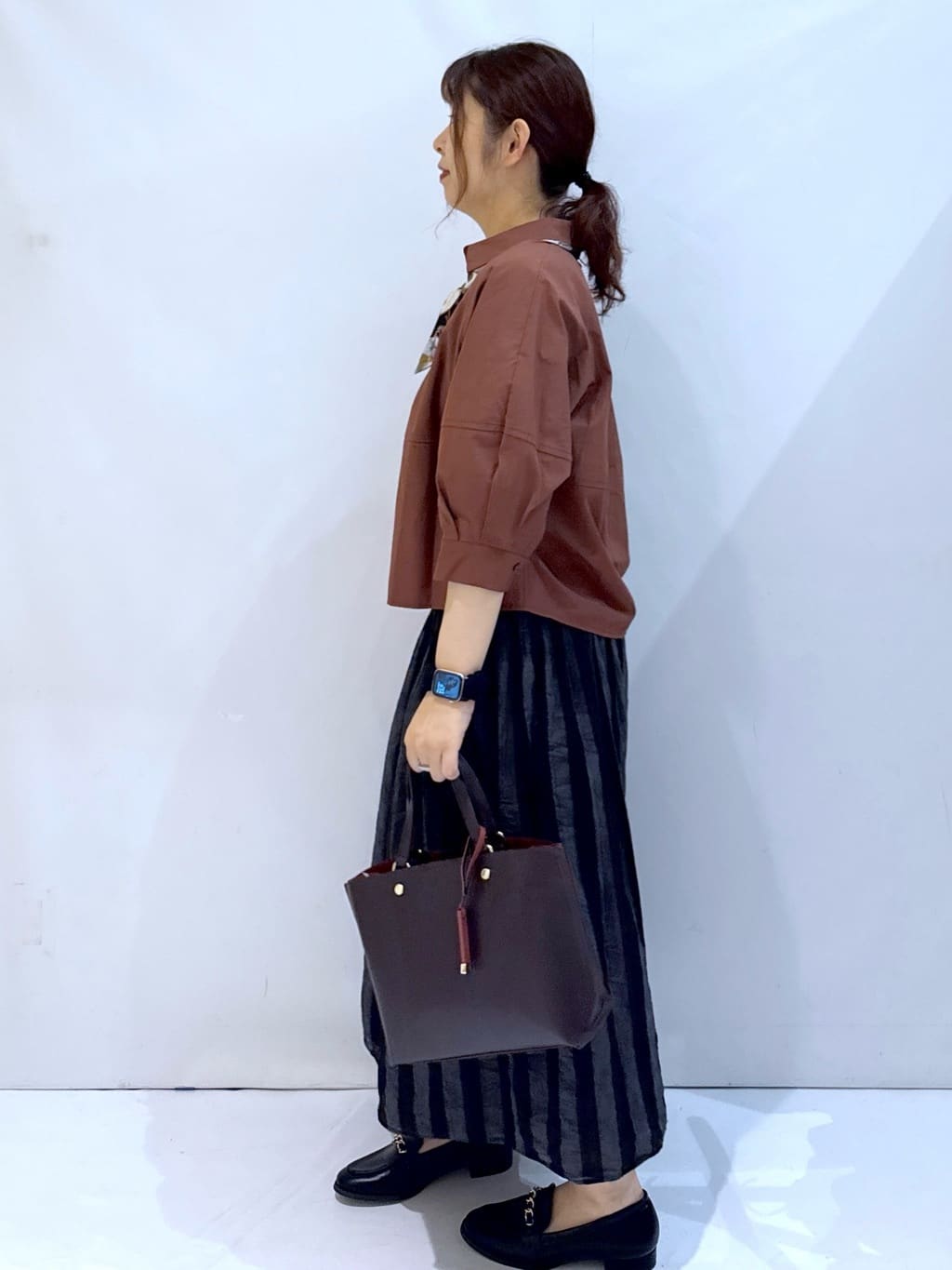 nakkoさんの「OPAQUE.CLIP｜切替フォルムシャツ【洗濯機洗い可】」を使ったコーディネート