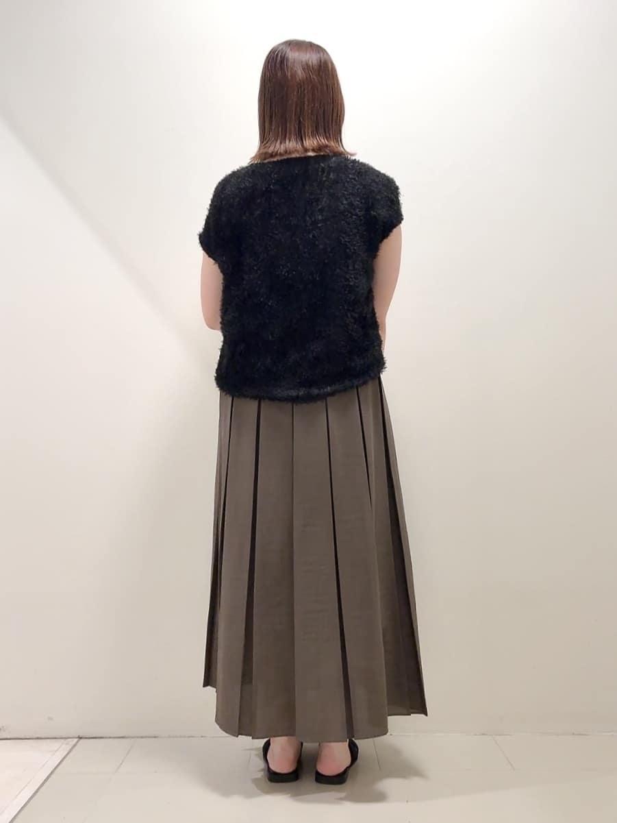 YUIさんの「UNTITLED｜【セットアップ可/洗える】フェザーフレンチスリーブブラウス」を使ったコーディネート