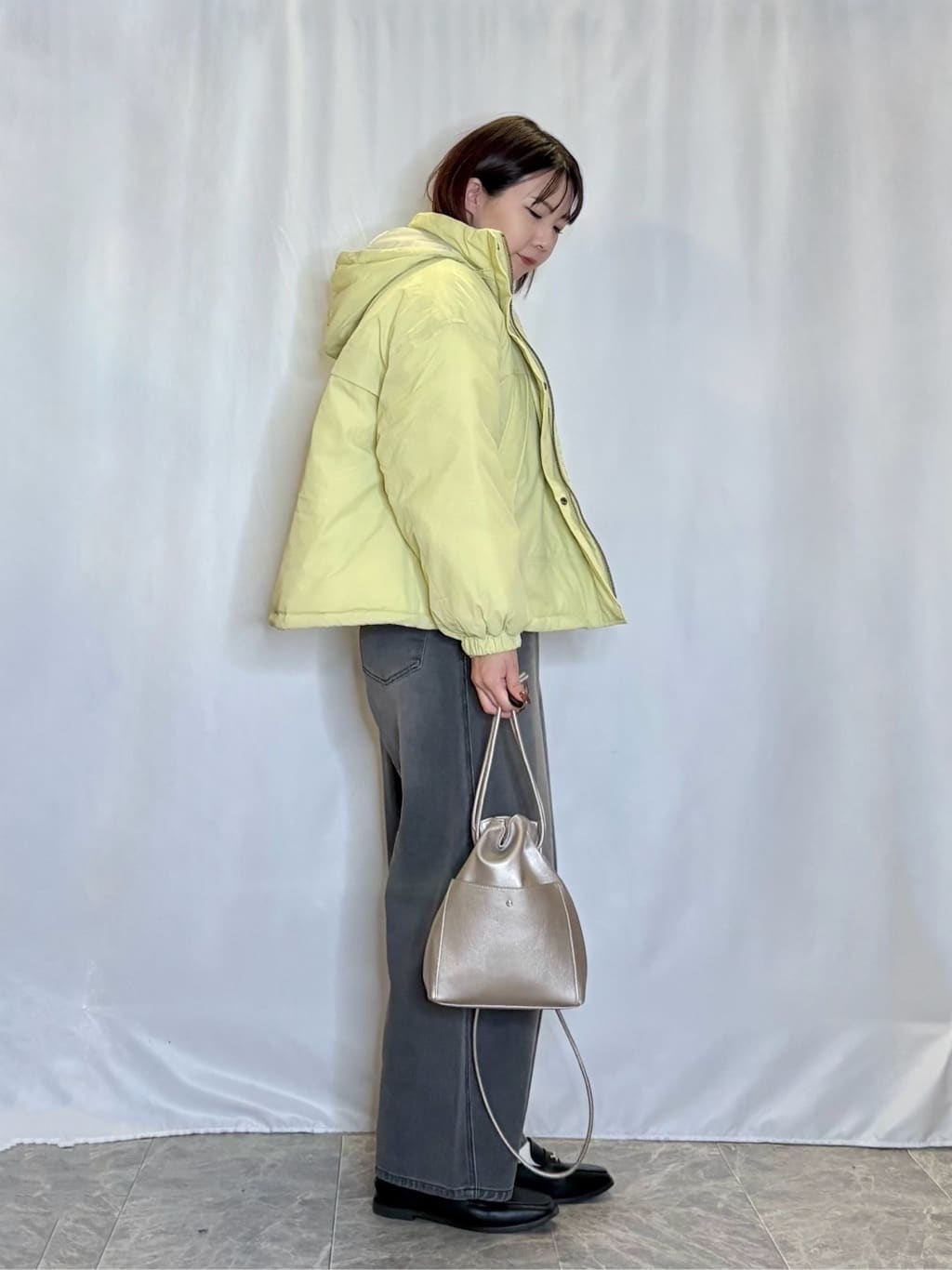 ネリさんの「SHOO･LA･RUE｜【撥水/あったか】たっぷり着られる 中綿モンスターショートコート」を使ったコーディネート