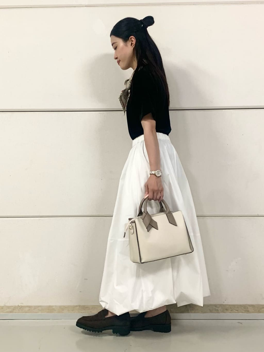 sahoさんの「THE SHOP TK｜シアーベロアカットソー【洗える】」を使ったコーディネート
