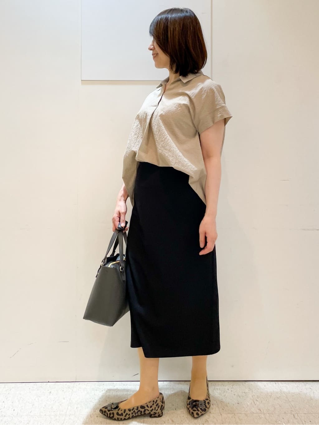 めいさんの「Reflect｜【二の腕さりげなくカバー】シャツ衿オフボディブラウス」を使ったコーディネート