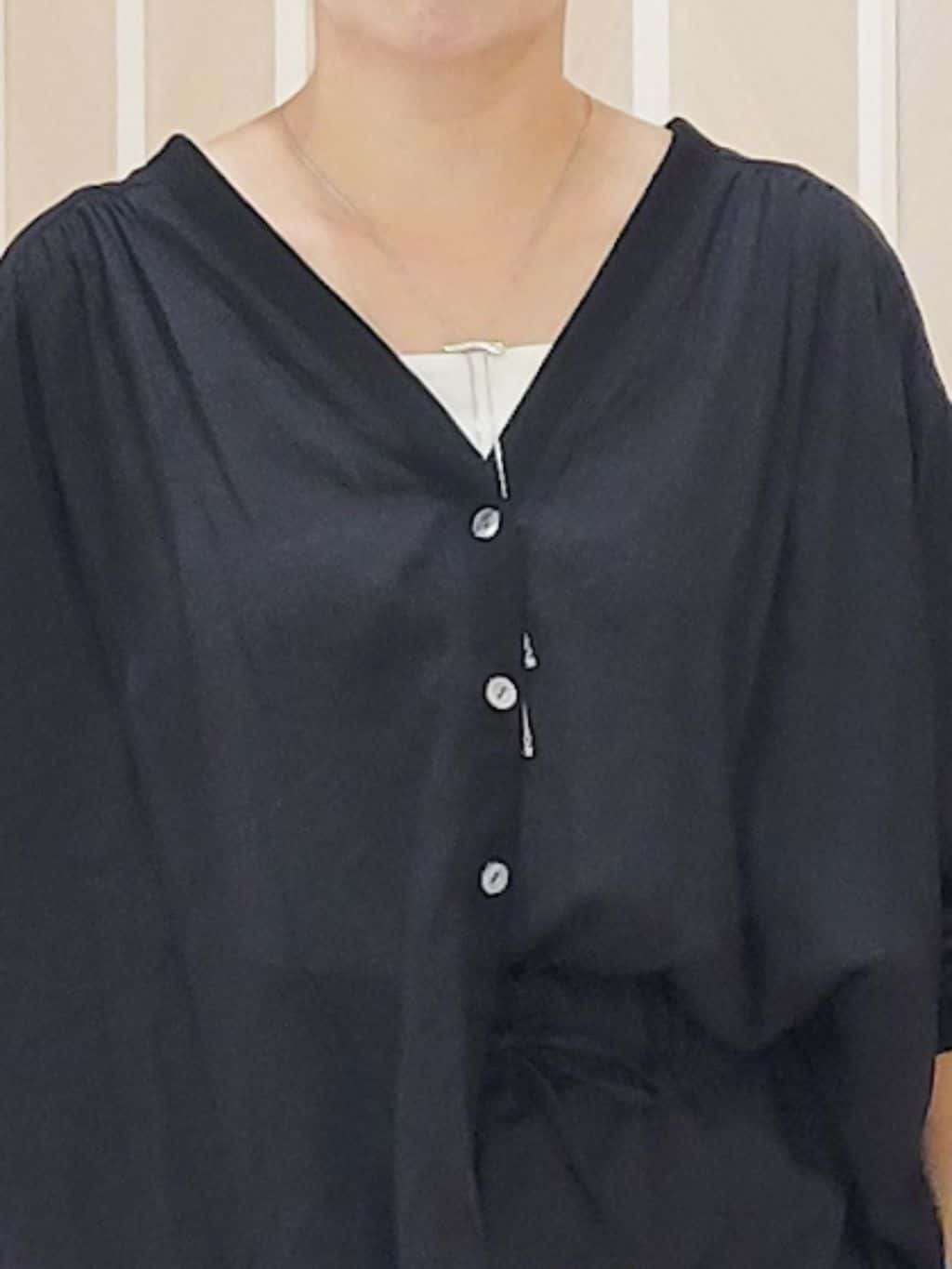 tomoさんの「COUP DE CHANCE｜ウェーブスライダー／長さ調整可能／ストーン使い」を使ったコーディネート