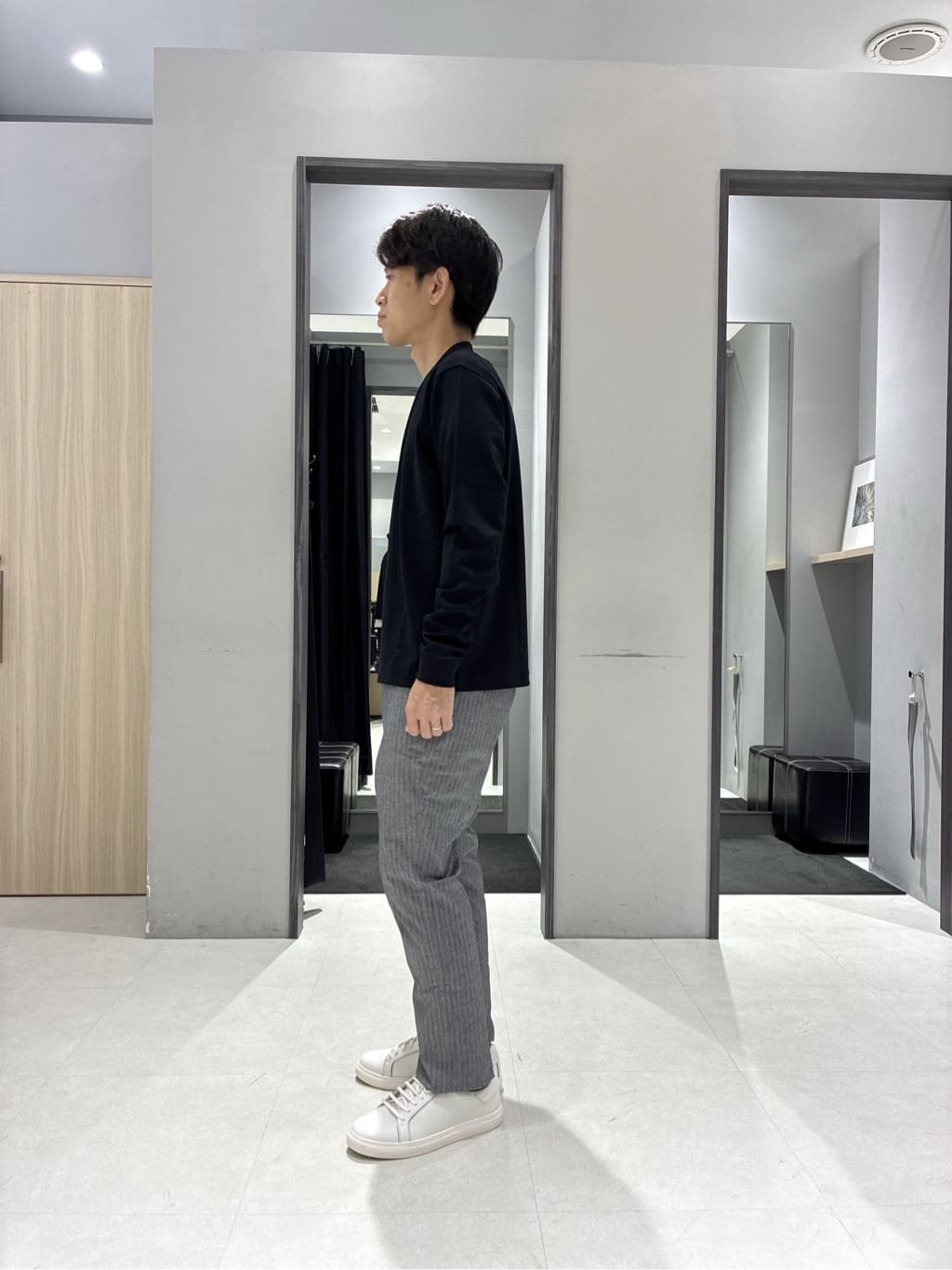 わいずみさんの「TAKEO KIKUCHI｜【抗菌防臭/シーズンレス】シアサッカーギンガムチェック ストレッチシャツ」を使ったコーディネート