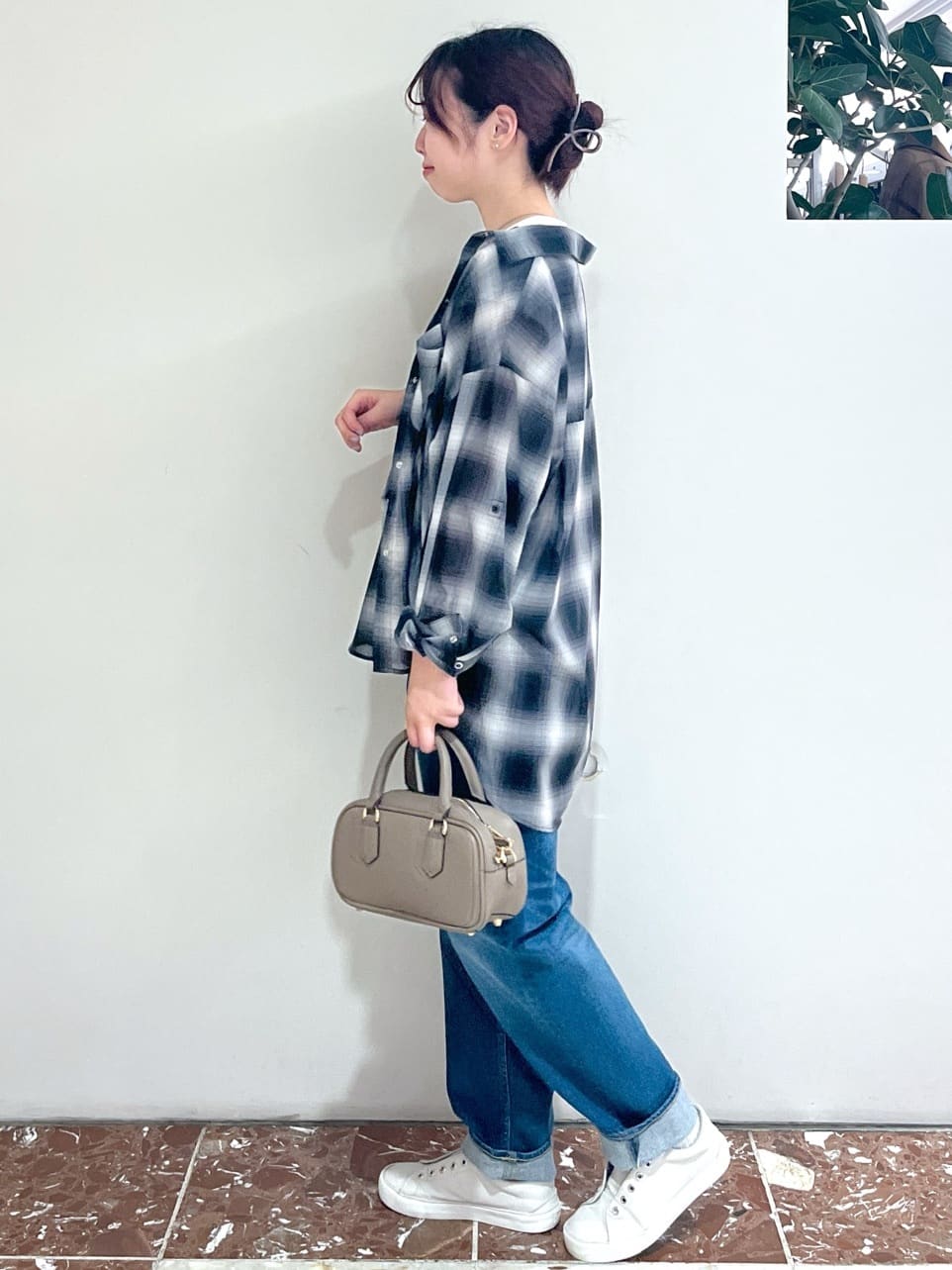Makinoさんの「Dessin｜【洗える】シアーオンブレーチェックシャツ」を使ったコーディネート