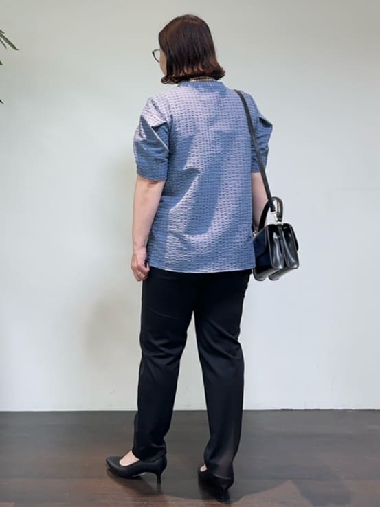 Asamiさんの「UNTITLED｜【はっ水/後ろウエストゴム/洗える】ストレッチテーパードパンツ」を使ったコーディネート