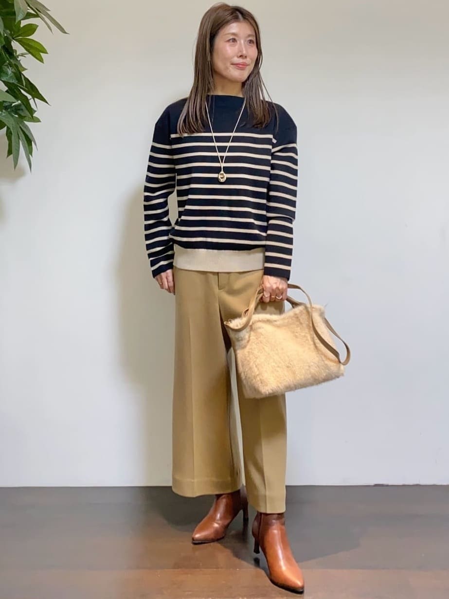 tomoさんの「UNTITLED｜ミニフェイクファーショルダー」を使ったコーディネート