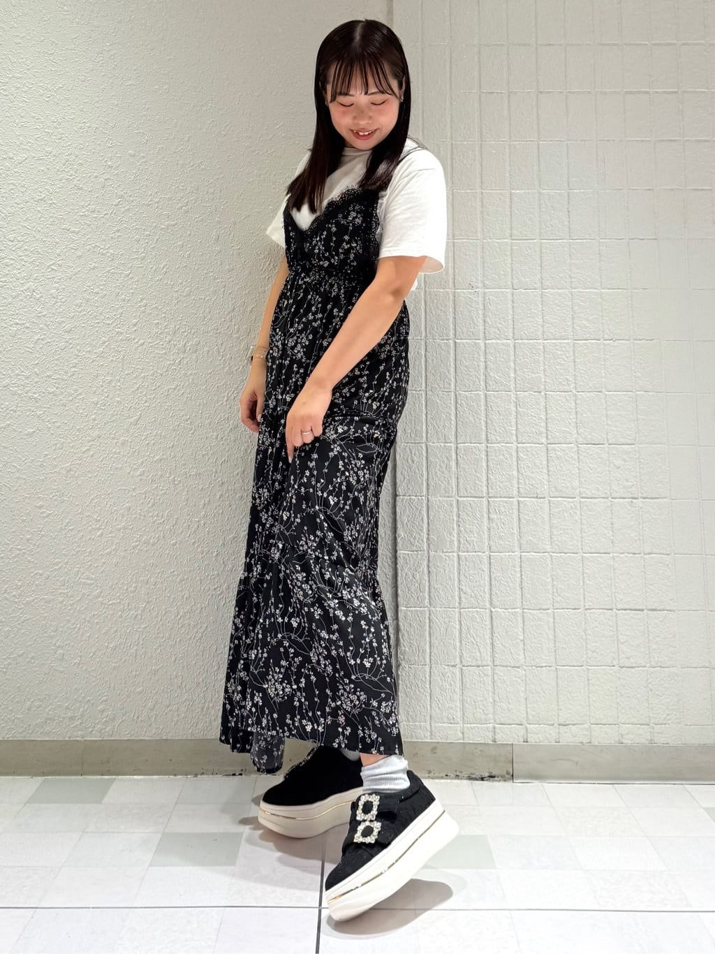 SEIKOさんの「ESPERANZA｜ビジューバックルWストラップレーススニーカー」を使ったコーディネート
