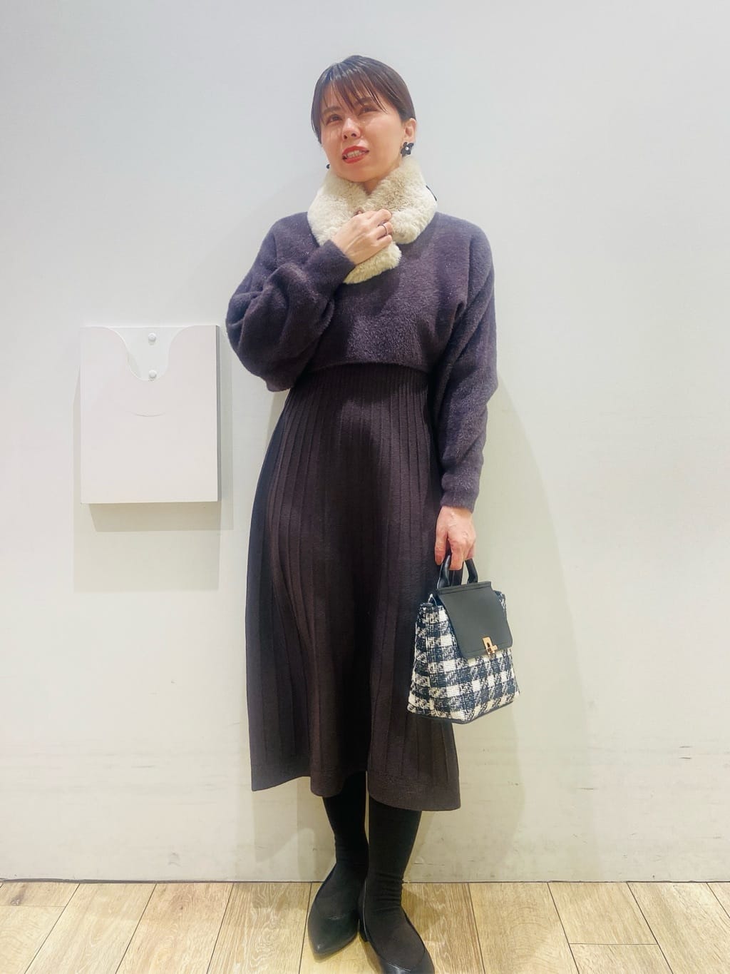 YUKOさんの「index｜ラメフェザープルオーバーセット ニットワンピース【洗濯機OK】《XS～LL》」を使ったコーディネート