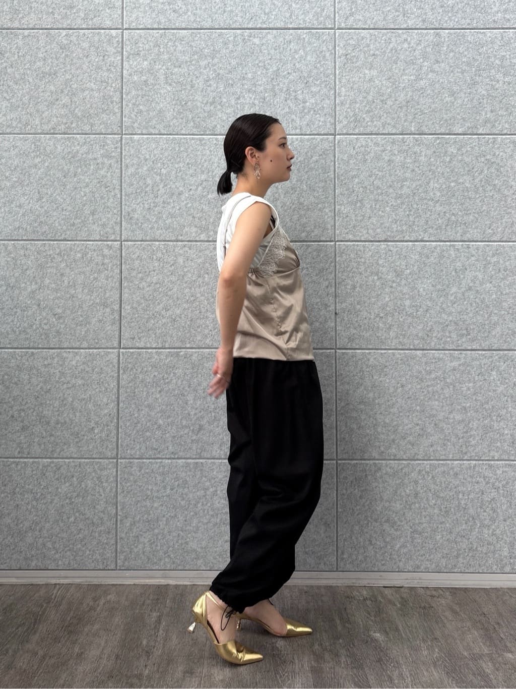 ayanoさんの「INDIVI｜キャミセットカットソー」を使ったコーディネート