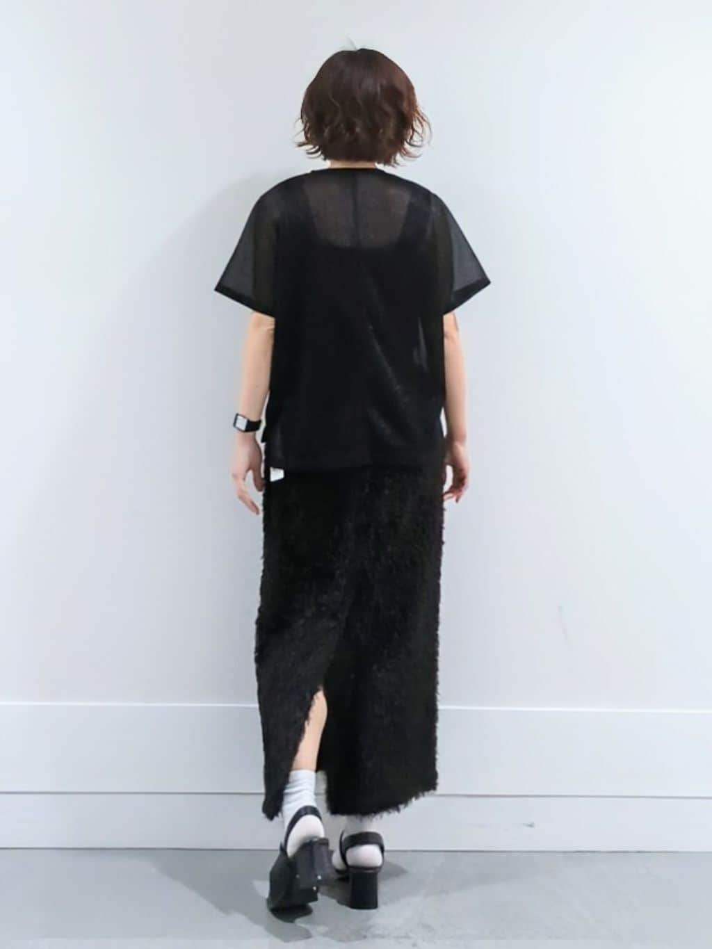ミズタさんの「UNTITLED｜【洗える】ラメシアーTシャツ」を使ったコーディネート