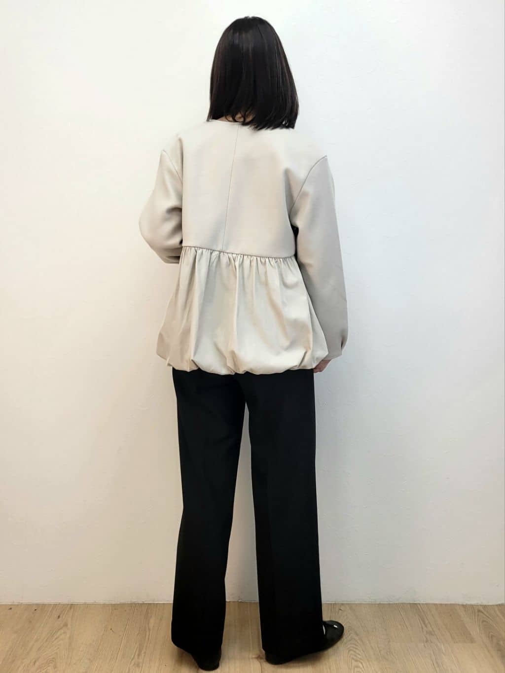 LISAさんの「OPAQUE.CLIP｜ウールライクペプラムドッキングアウター【洗濯機洗い可】」を使ったコーディネート