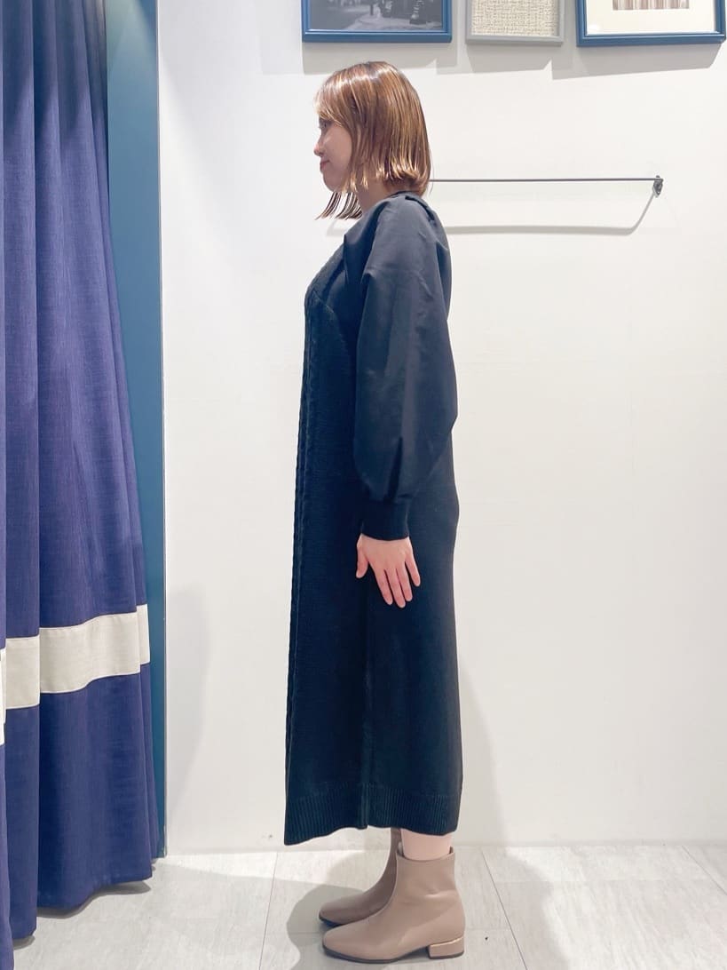 さきさんの「grove｜一枚で華やぐ、袖布帛ケーブルニットワンピース」を使ったコーディネート