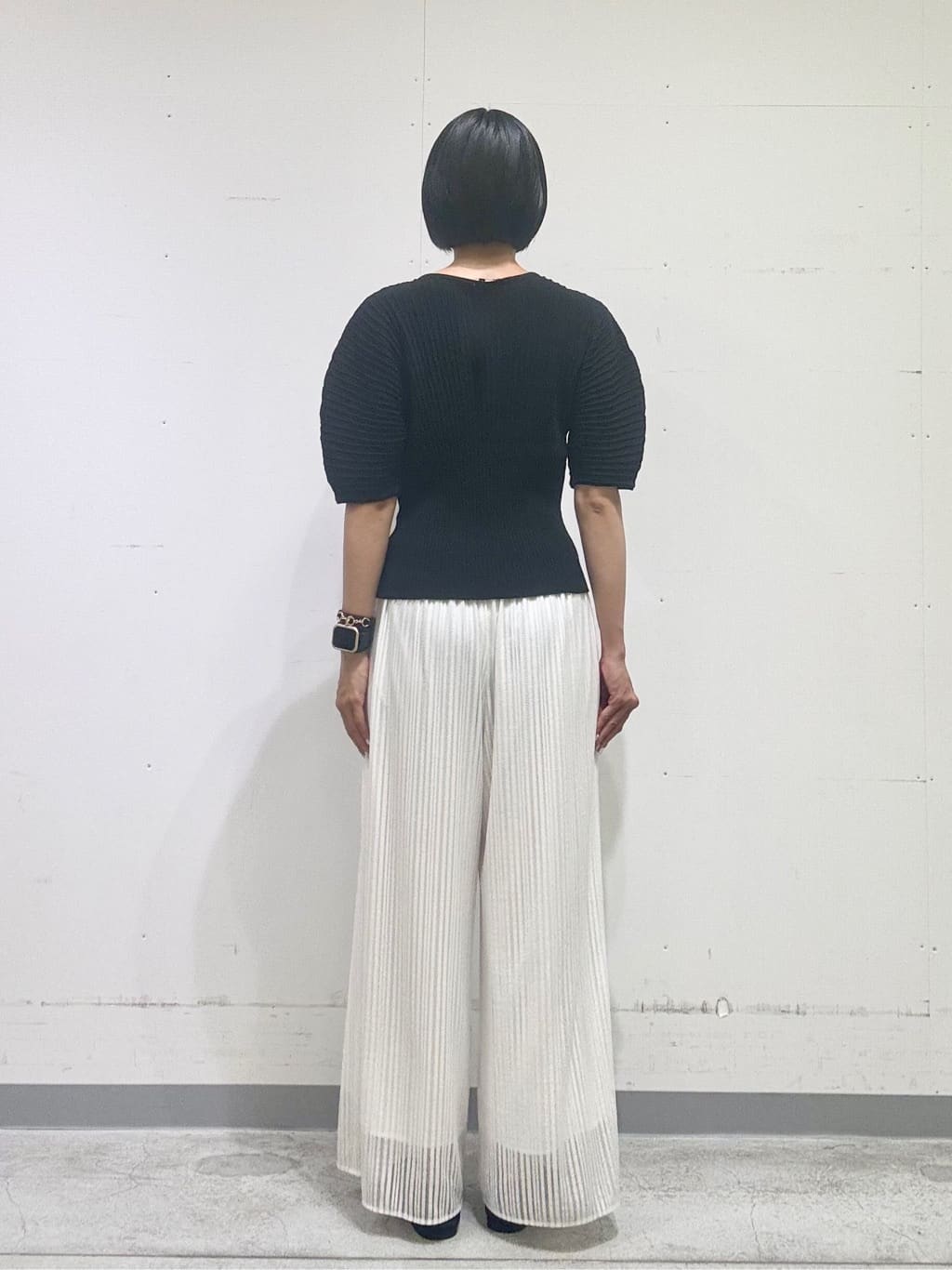 naoさんの「INDIVI｜【二の腕カバー／スタイルアップ】ドライタッチストレッチニット」を使ったコーディネート