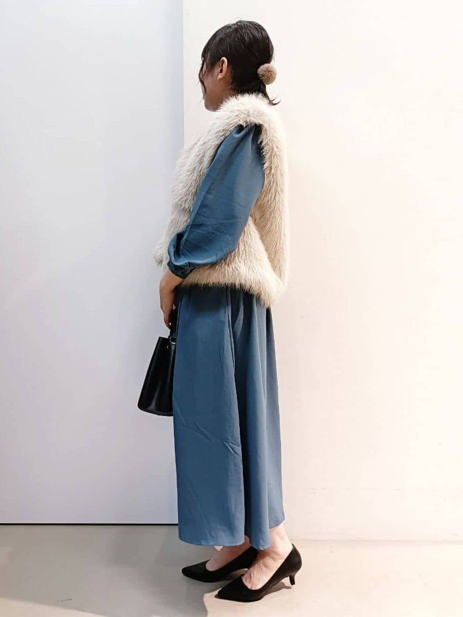あんさんの「THE SHOP TK｜【春まで着られる】フィット＆フレア長袖ワンピース」を使ったコーディネート