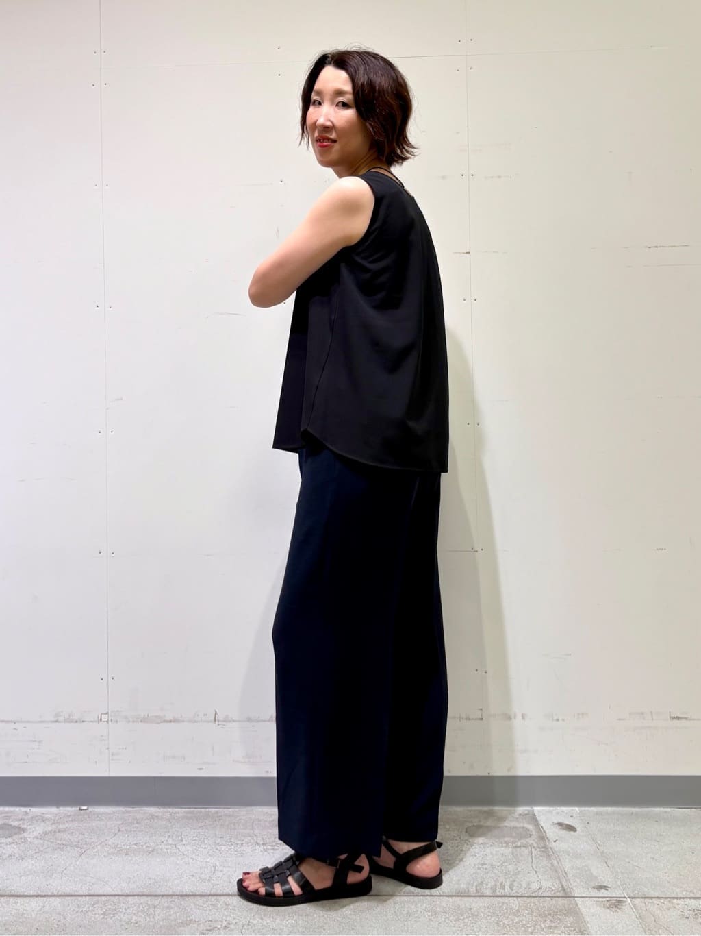 yuriさんの「INDIVI｜【着る日傘／遮熱／UVケア】ワイドパンツ」を使ったコーディネート