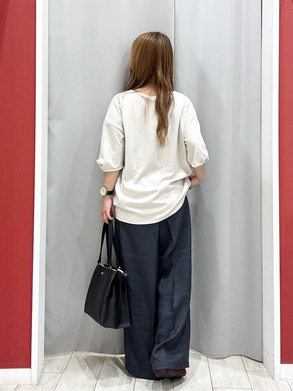 shioさんの「SHOO･LA･RUE｜【ひんやり/洗える/S-LL】袖ねじりシルケットトップス」を使ったコーディネート