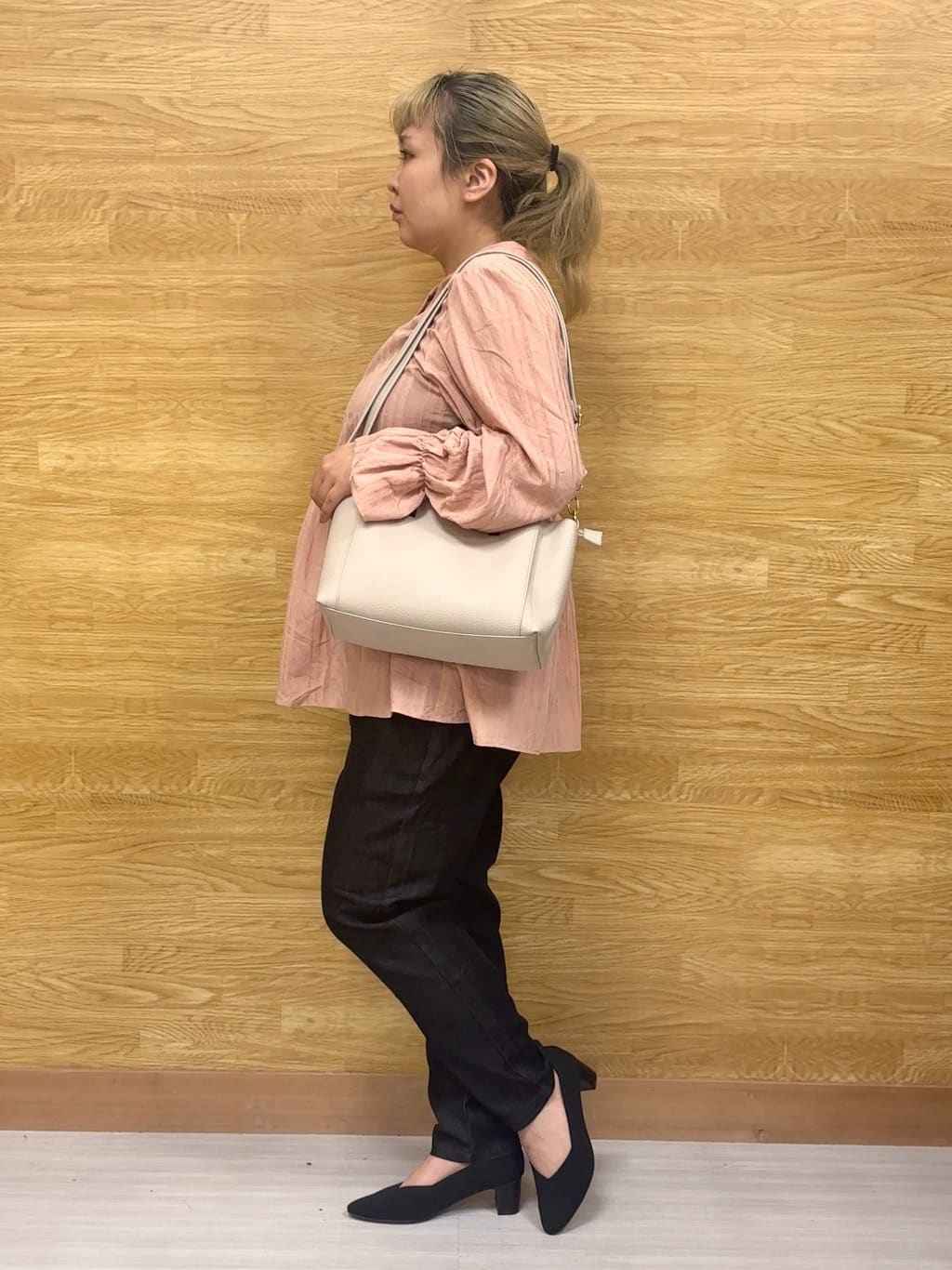 ぁむさんの「SHOO･LA･RUE｜【S-LL】大人フェミニン ペプラム風フリルブラウス」を使ったコーディネート