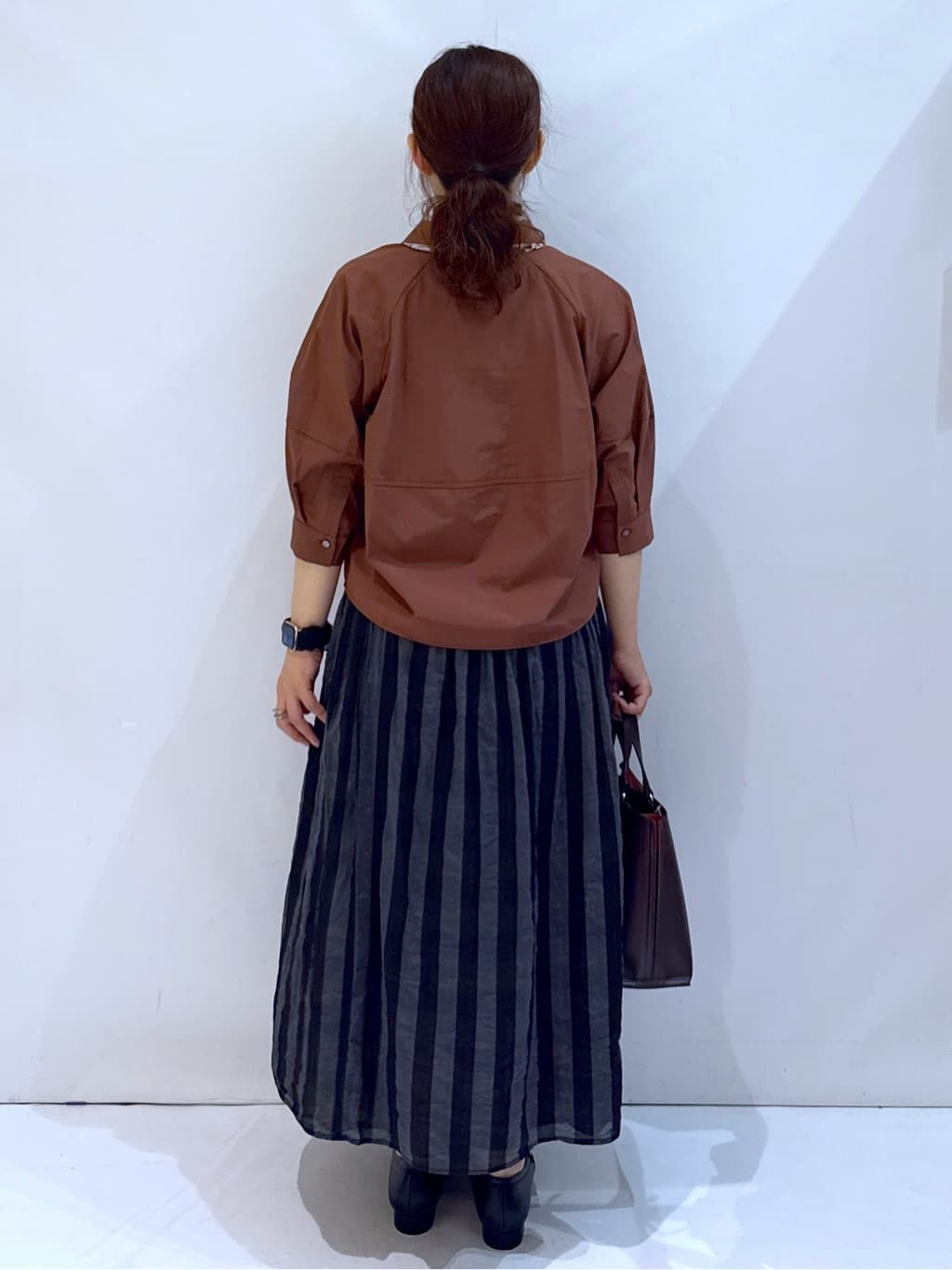 nakkoさんの「OPAQUE.CLIP｜切替フォルムシャツ【洗濯機洗い可】」を使ったコーディネート