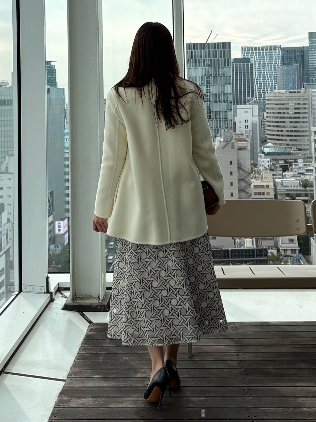 MISAKIさんの「COUP DE CHANCE｜【フォックス混】ショート丈ニットトップス」を使ったコーディネート