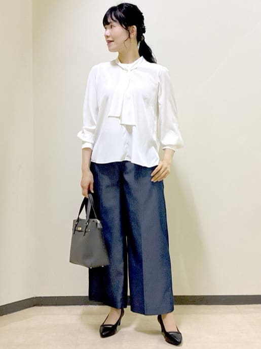  beni_gingerさんの「Reflect｜【きちんと見え／通勤／セレモニーにおすすめ◎】ドット柄ボウタイブラウス」を使ったコーディネート