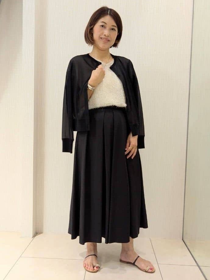 u-macoさんの「UNTITLED｜【セットアップ可/洗える】フェザーフレンチスリーブブラウス」を使ったコーディネート