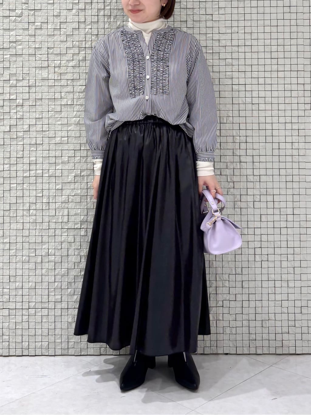 sakuさんの「INDIVI｜【洗える】胸元タックフリル長袖ブラウス」を使ったコーディネート